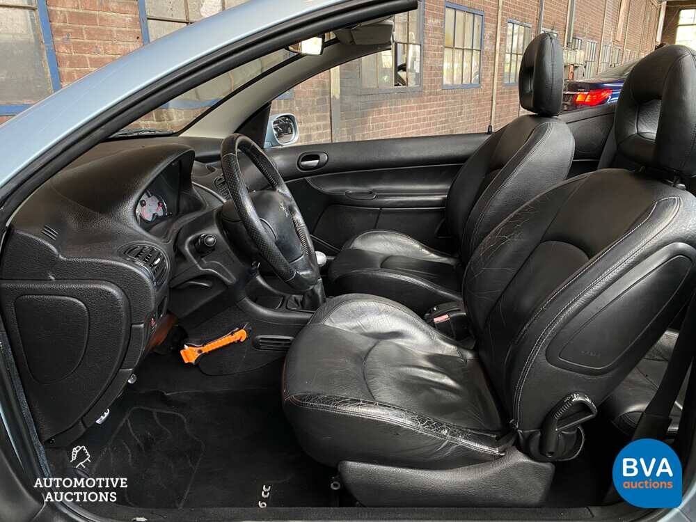 Peugeot 206 CC 2.0 136pk 2002 Cabriolet -Org. NL-, 65-JR-DG