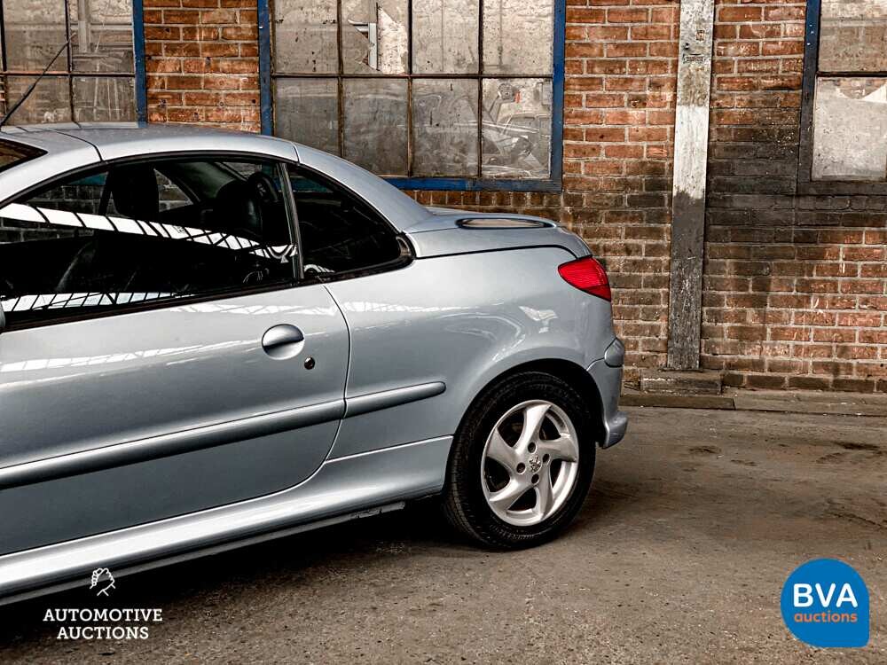 Peugeot 206 CC 2.0 136pk 2002 Cabriolet -Org. NL-, 65-JR-DG