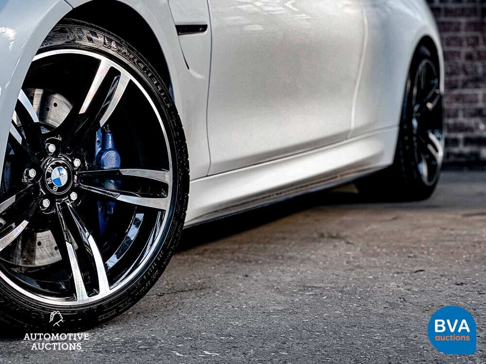 BMW M4 Akrapovic Cabriolet STAGE 2 4er 564pk 2015, XJ-552-R.