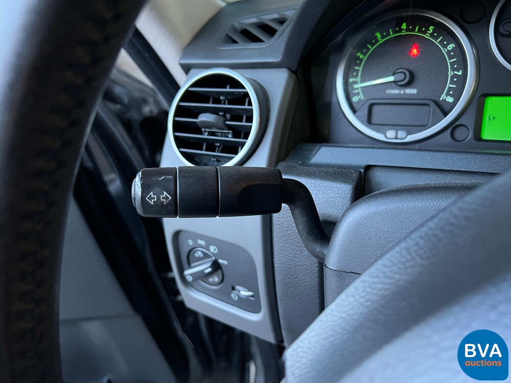 Land Rover Range Rover Discovery 4.4 V8 SE 299pk 2005, 46-HNV-9