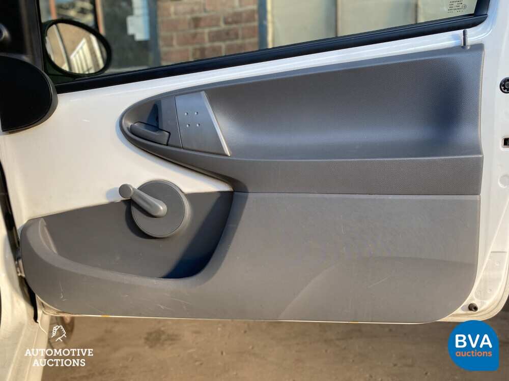 Citroen C1 68hp 2012 Selection 1.0.5-XGT-86.