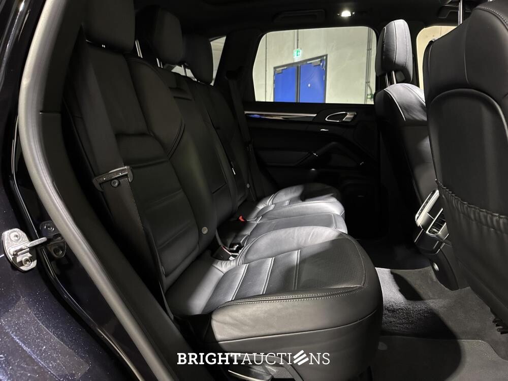 Porsche Cayenne S E-Hybrid 3.0 V6 416hp Sport-Chrono 2015 (Original-NL), HJ-798-D