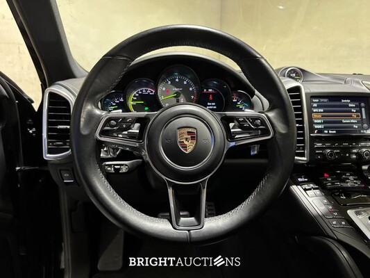 Porsche Cayenne S E-Hybrid 3.0 V6 416hp Sport-Chrono 2015 (Original-NL), HJ-798-D