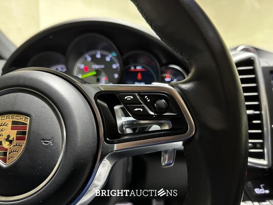 Porsche Cayenne S E-Hybrid 3.0 V6 416hp Sport-Chrono 2015 (Original-NL), HJ-798-D