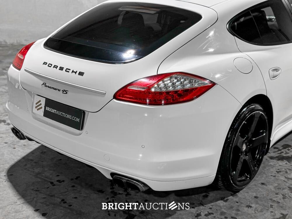 Porsche Panamera 4S 4.8 V8 400hp 2009, Z-798-BP