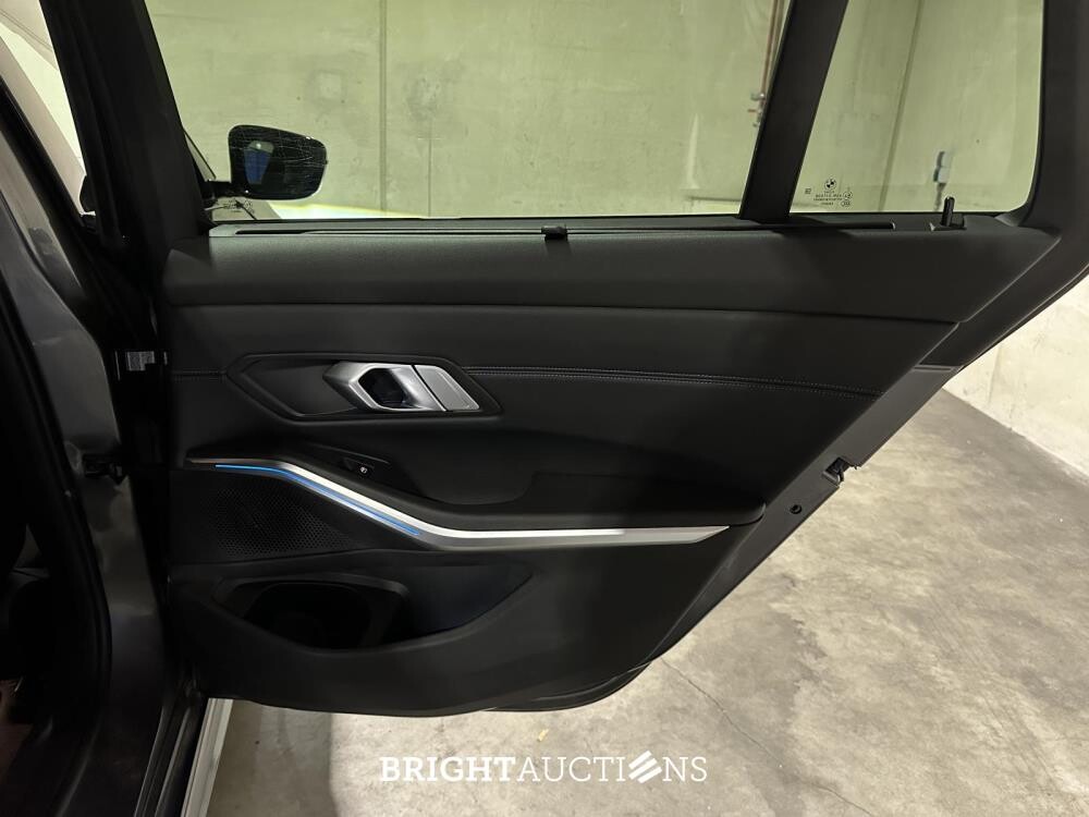 BMW 330e Touring M-Sport Business Edition Plus 292hp 2022 3er G21, X-990-TH