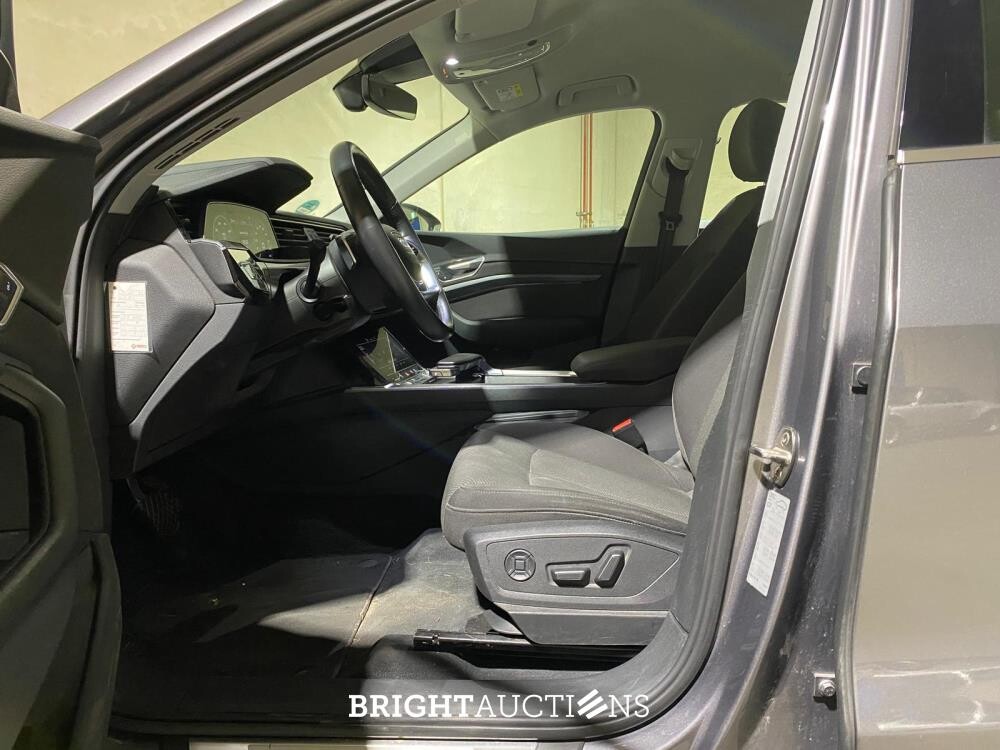 Audi e-tron 50 Quattro Launch Edition 71 kWh 313hp 2020 (Original-NL & 1st Owner), J-980-HF