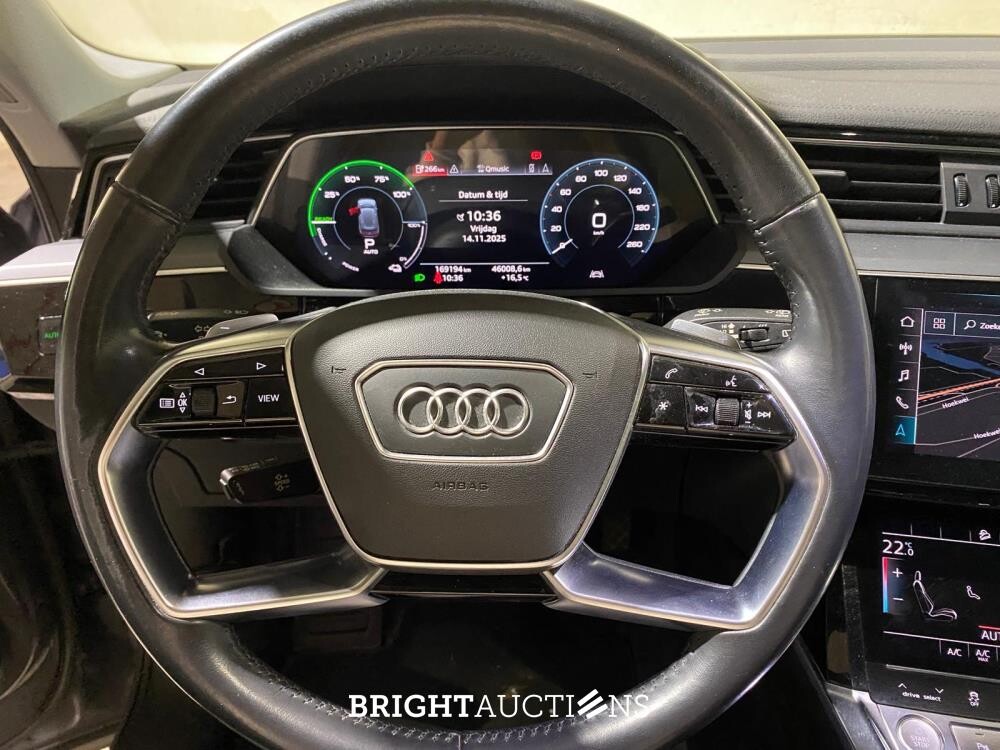 Audi e-tron 50 Quattro Launch Edition 71 kWh 313hp 2020 (Original-NL & 1st Owner), J-980-HF