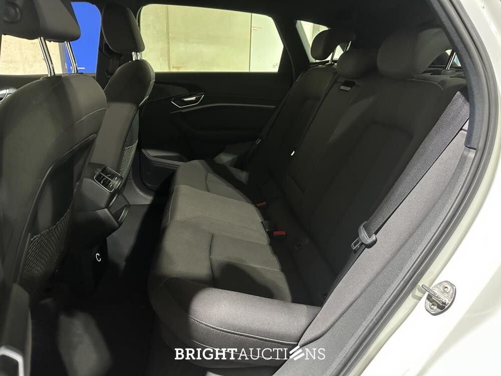 Audi e-tron 55 Quattro 95 kWh 360hp 2019 (Original-NL), G-426-HT