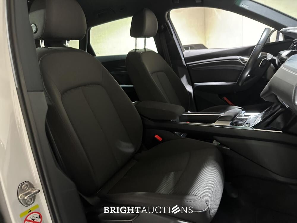 Audi e-tron 55 Quattro 95 kWh 360hp 2019 (Original-NL), G-426-HT