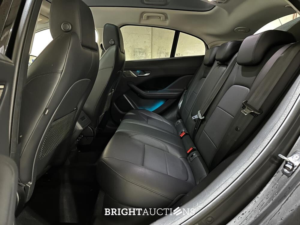 Jaguar I-PACE EV400 AWD Business Edition S 90 kWH 400hp 2019 (Original-NL + 1st Owner) G-198-VS