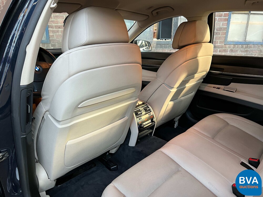 BMW 750i High Executive F04 4.4 V8 7-serie 407pk 2009