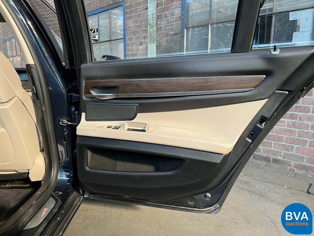 BMW 750i High Executive F04 4.4 V8 7-serie 407pk 2009