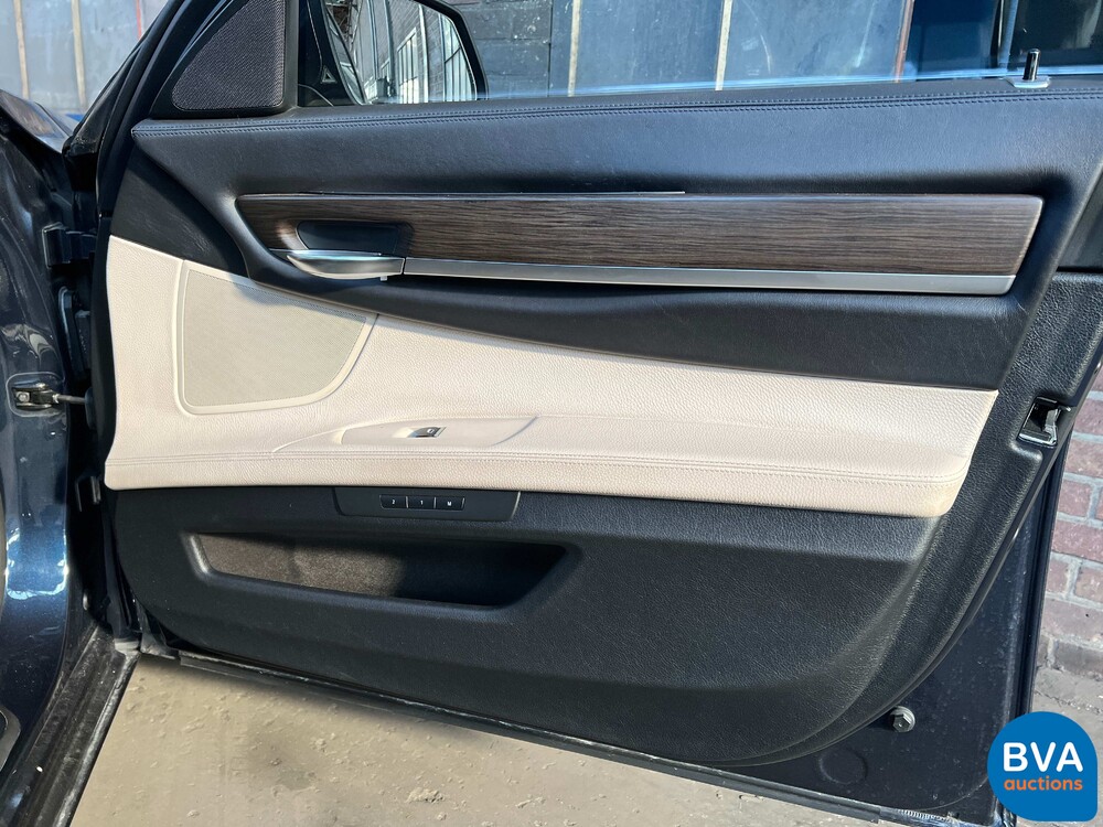 BMW 750i High Executive F04 4.4 V8 7-serie 407pk 2009