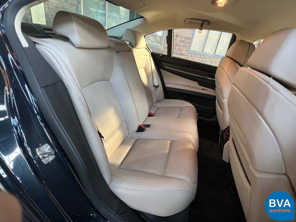 BMW 750i High Executive F04 4.4 V8 7-serie 407pk 2009
