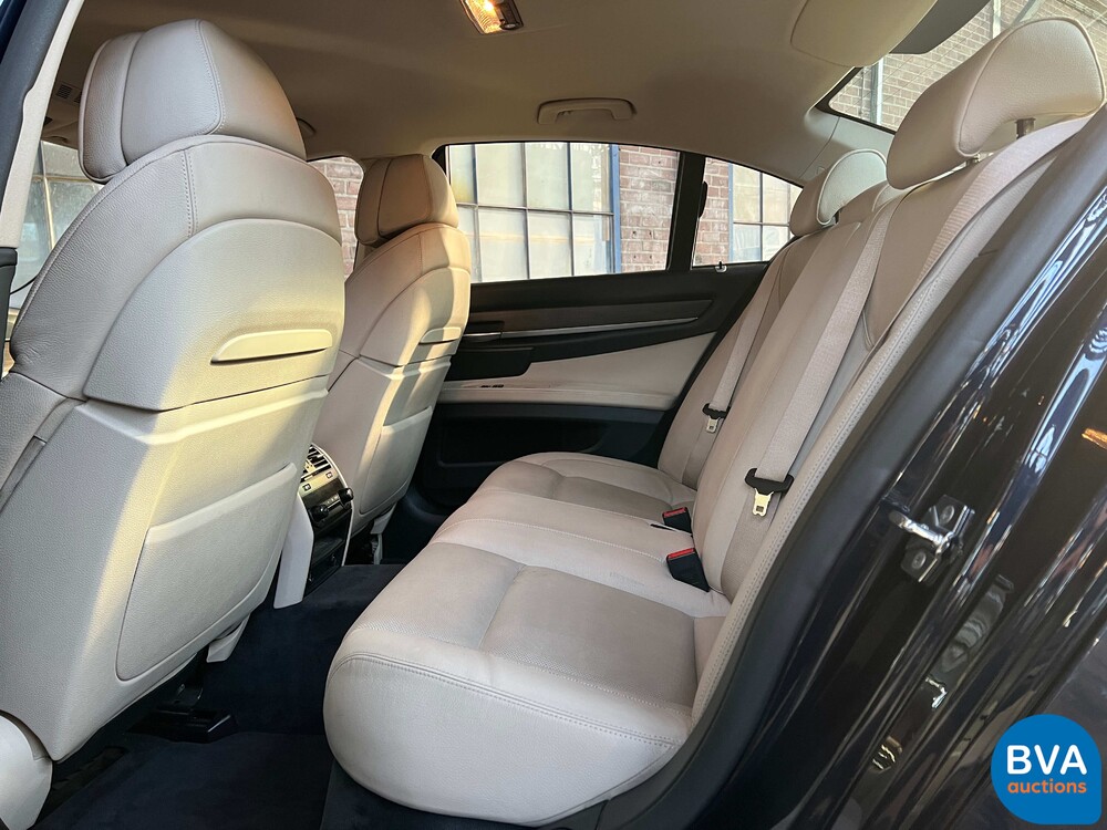 BMW 750i High Executive F04 4.4 V8 7-serie 407pk 2009