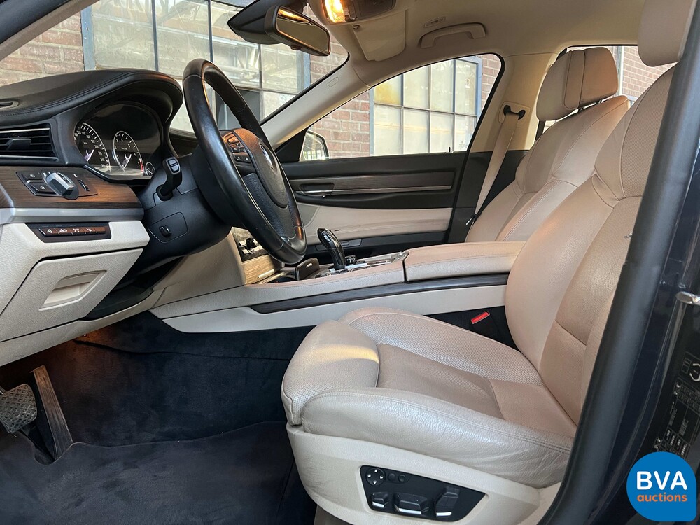 BMW 750i High Executive F04 4.4 V8 7-serie 407pk 2009