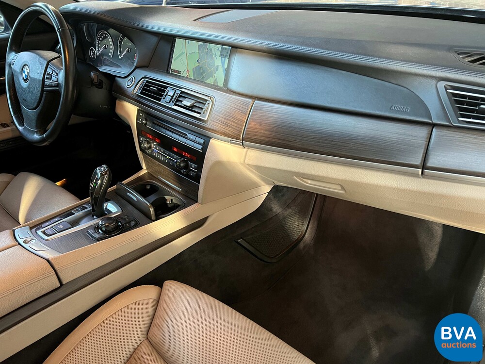 BMW 750i High Executive F04 4.4 V8 7-serie 407pk 2009