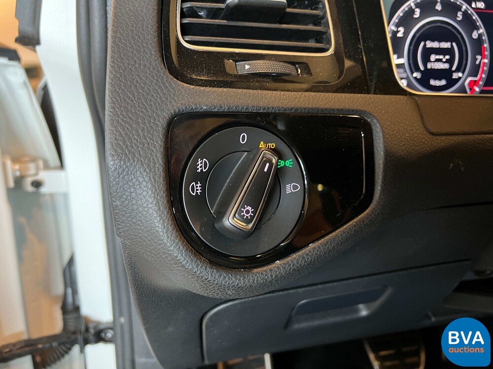 Volkswagen Golf 2.0 TSI GTI Performance 245hp 2019, J-969-ZV.