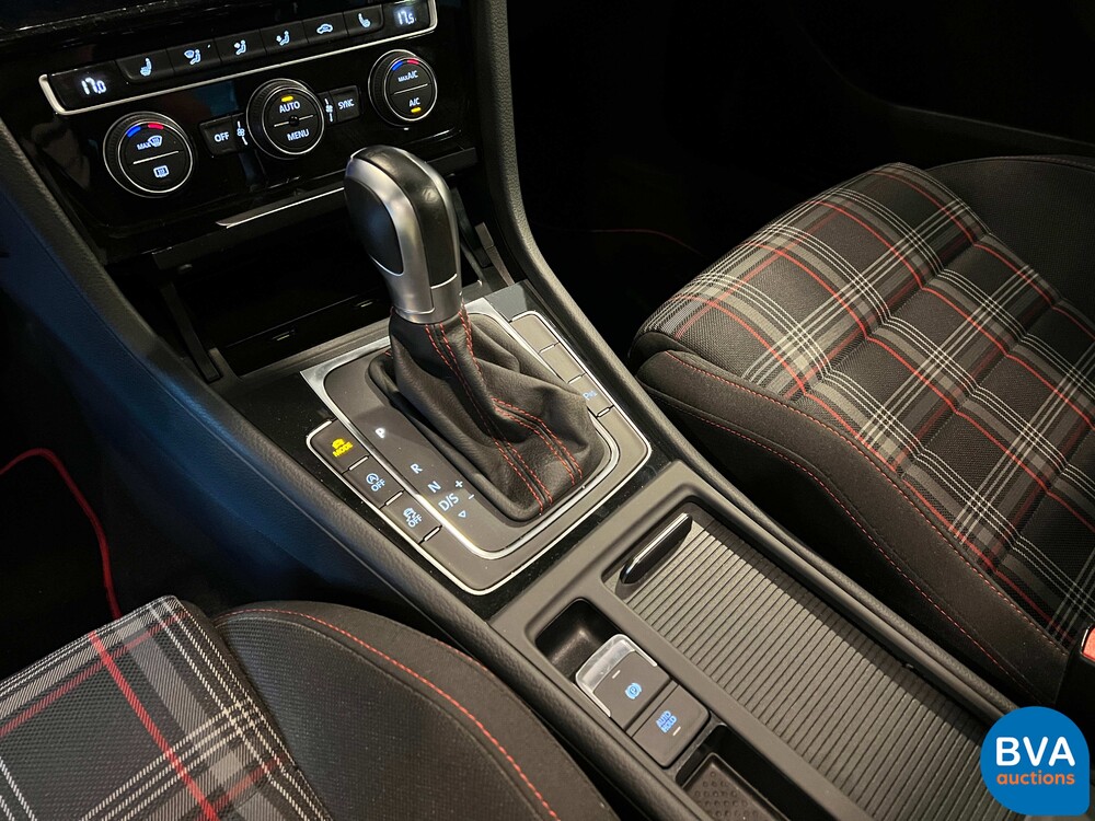 Volkswagen Golf 2.0 TSI GTI Performance 245hp 2019, J-969-ZV.