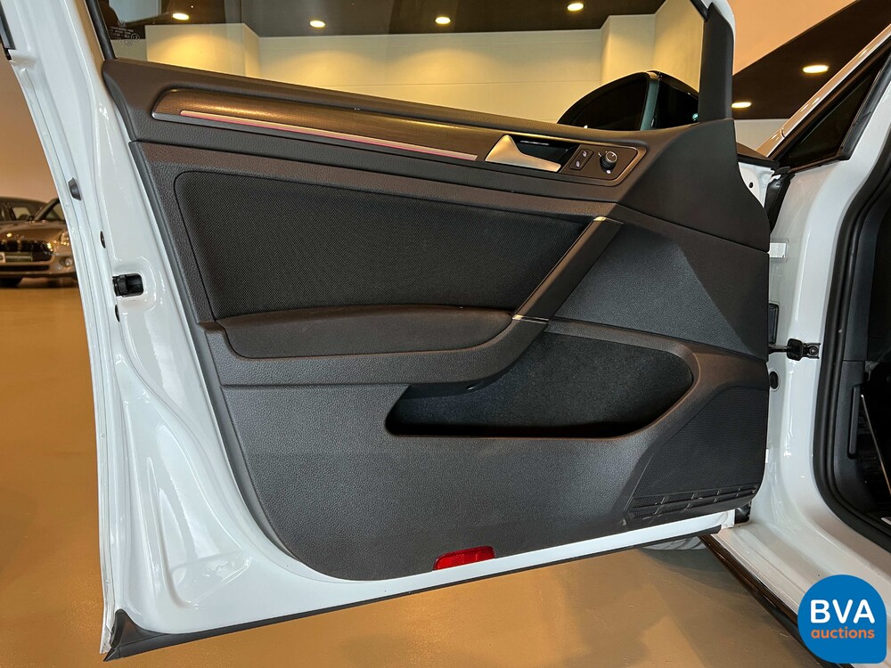 Volkswagen Golf 2.0 TSI GTI Performance 245hp 2019, J-969-ZV.