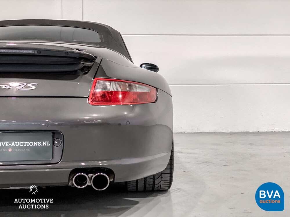 Porsche 911 3.8 Carrera 4S SportChrono Cabriolet 355pk 2006, 79-RFZ-8.