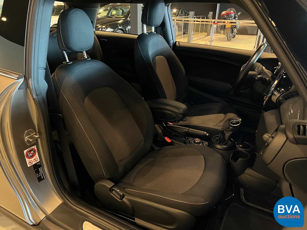 Mini Cooper 1.5 Chili Serious Business 136pk 2016, RG-118-Z