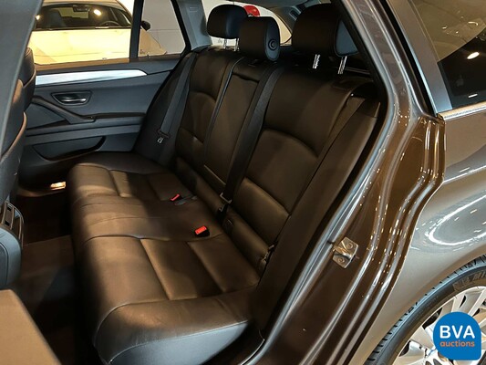 BMW 530i High Executive Touring 5-serie 272pk 2012, 7-SJV-26