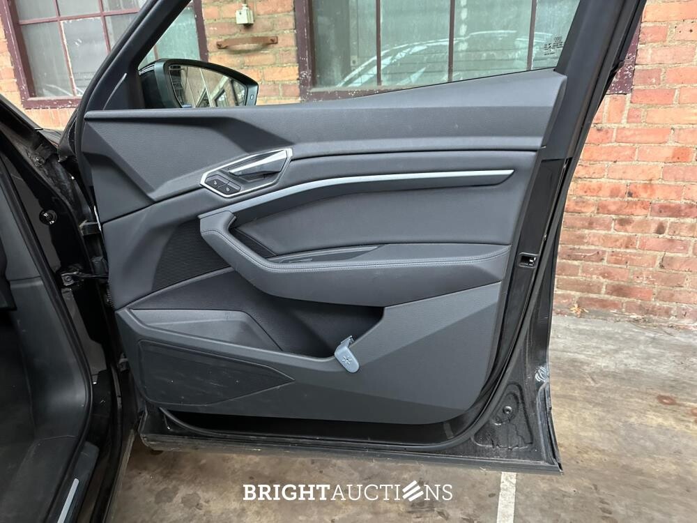 Audi E-tron 50 quattro Launch edition plus 71 kWh 313PK 2019 (Origineel-NL + 1e eigenaar), G-264-XV