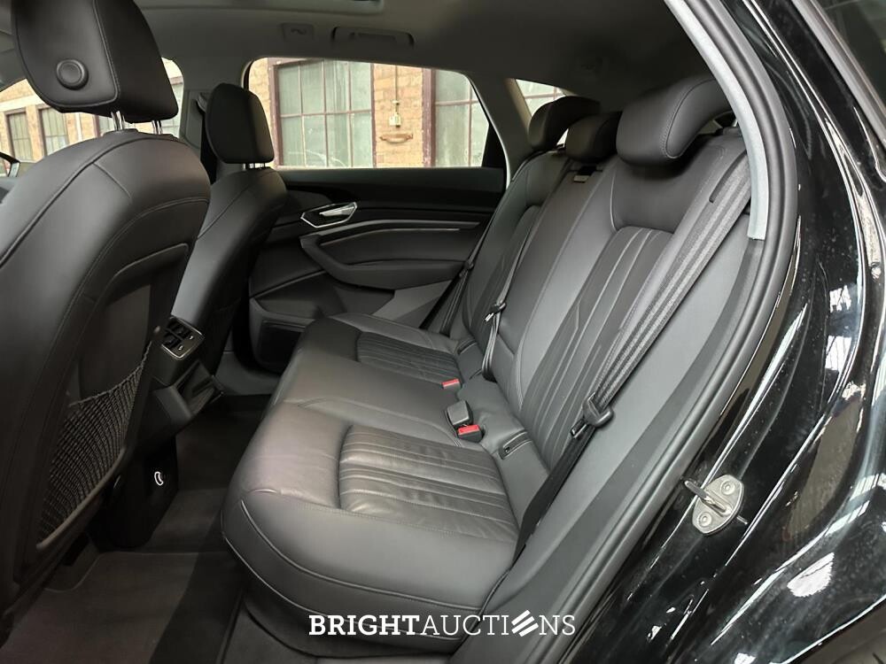 Audi E-tron 50 quattro Launch edition plus 71 kWh 313PK 2019 (Origineel-NL + 1e eigenaar), G-264-XV