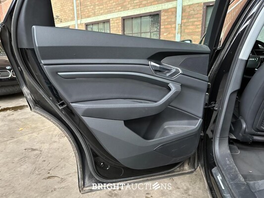 Audi E-tron 50 quattro Launch edition plus 71 kWh 313PK 2019 (Origineel-NL + 1e eigenaar), G-264-XV