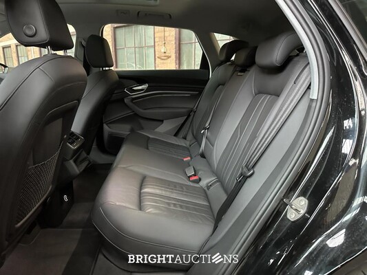 Audi E-tron 50 quattro Launch edition plus 71 kWh 313PK 2019 (Origineel-NL + 1e eigenaar), G-264-XV