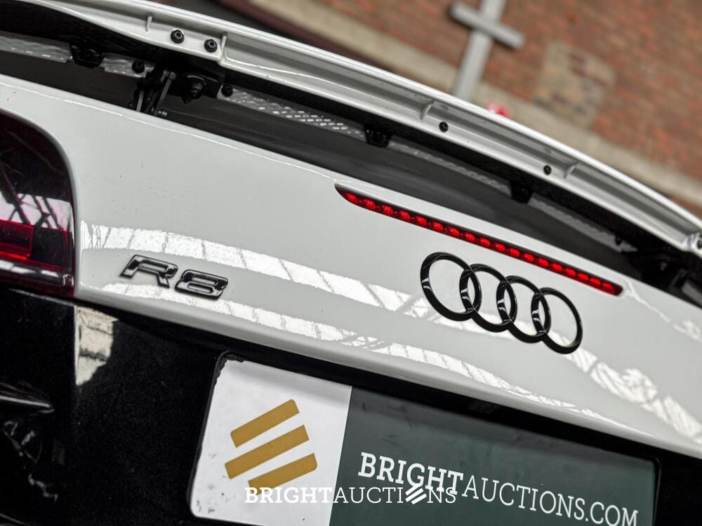 Audi R8 5.2 V10 FSI Quattro SPIDER 525pk 2012 (76.000 km)