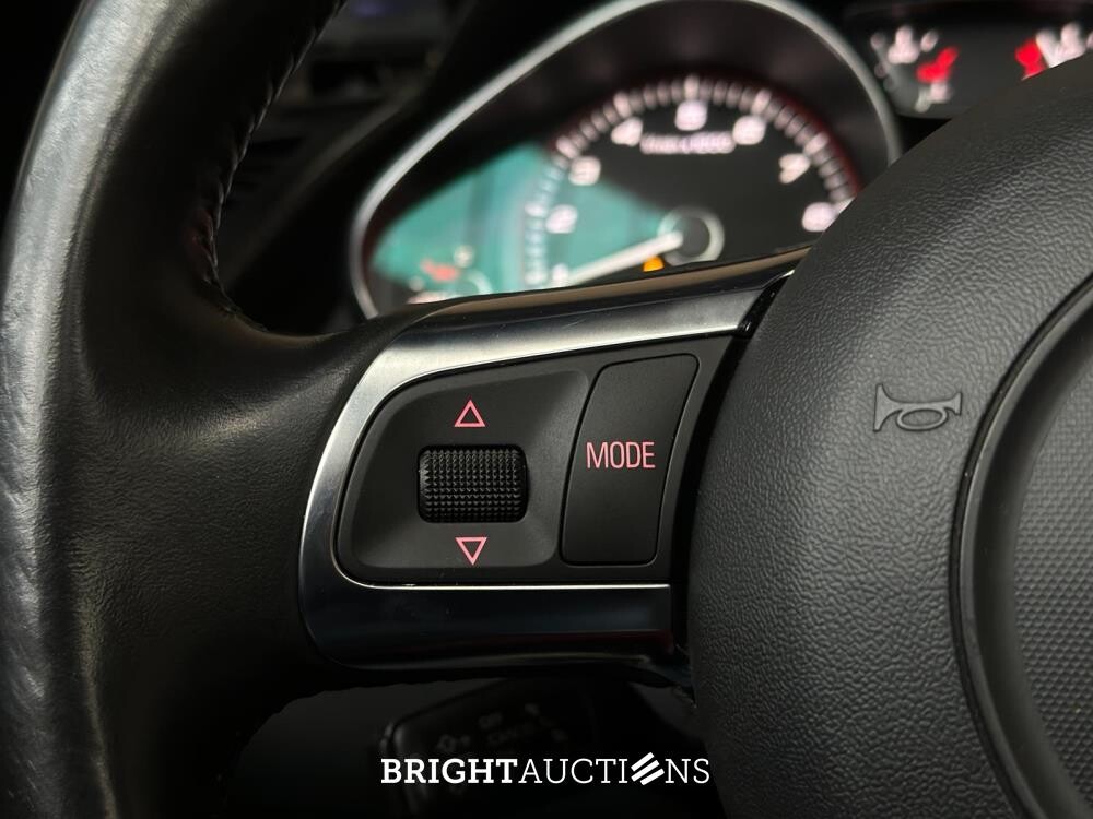 Audi R8 5.2 V10 FSI Quattro SPIDER 525pk 2012 (76.000 km)