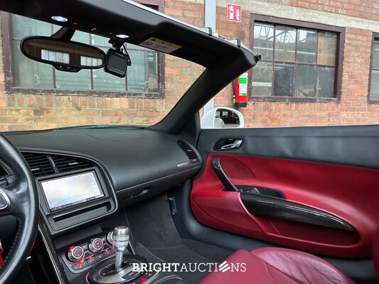 Audi R8 5.2 V10 FSI Quattro SPIDER 525pk 2012 (76.000 km)