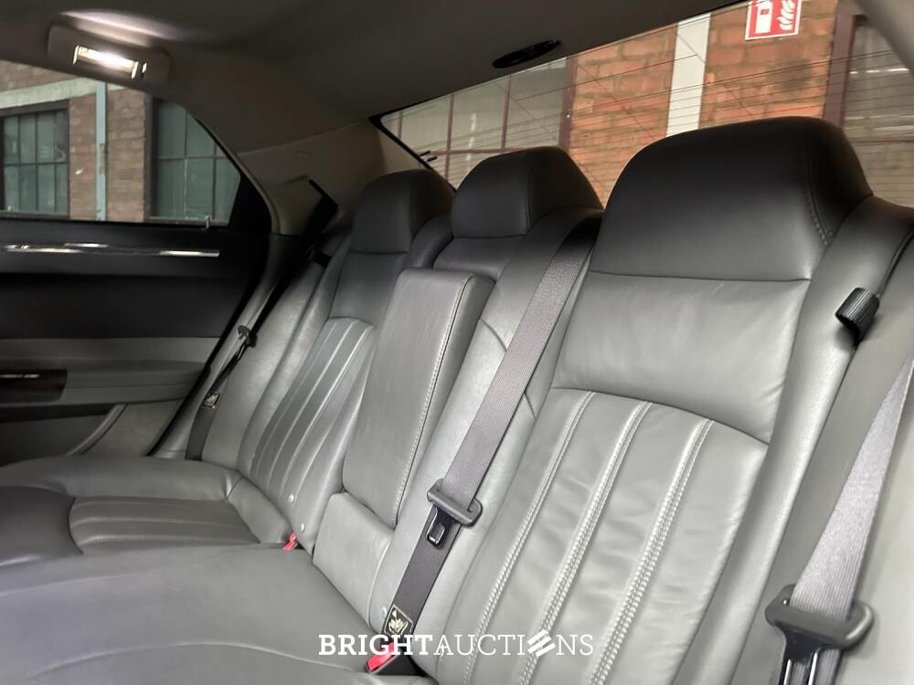 Chrysler 300C HEMI 5.7 V8 340PK 2005 