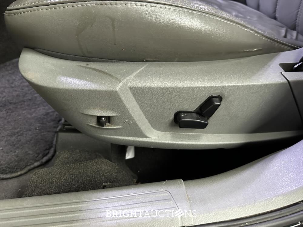 Chrysler 300C HEMI 5.7 V8 340PK 2005 