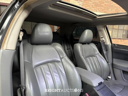 Chrysler 300C HEMI 5.7 V8 340PK 2005