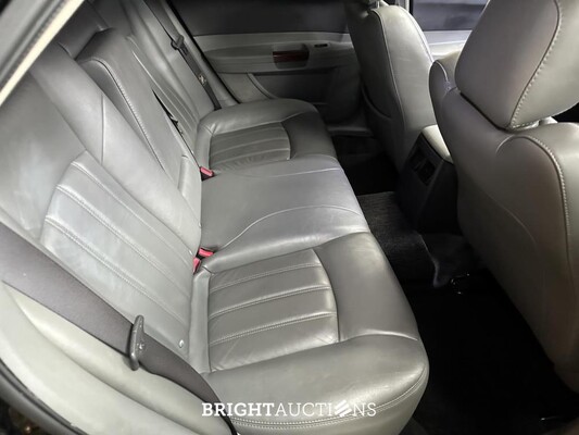 Chrysler 300C HEMI 5.7 V8 340PK 2005