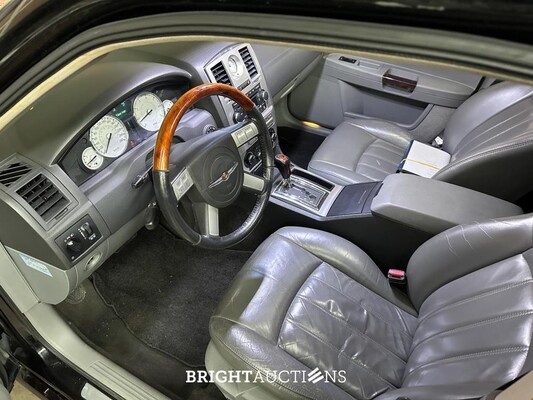 Chrysler 300C HEMI 5.7 V8 340PK 2005