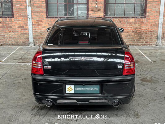 Chrysler 300C HEMI 5.7 V8 340PK 2005