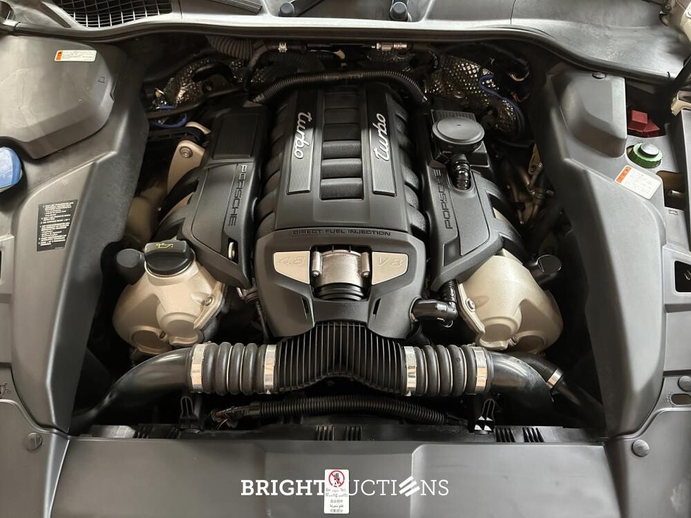 Porsche Cayenne Turbo 4.8 V8 500PK 2012