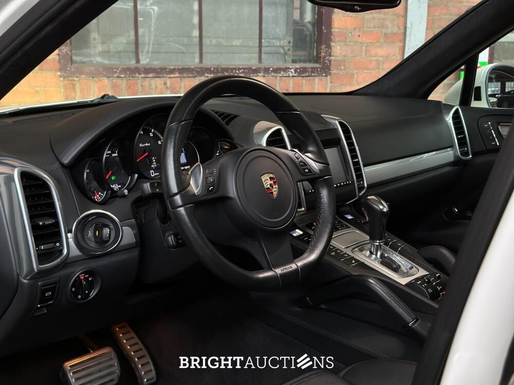Porsche Cayenne Turbo 4.8 V8 500PK 2012