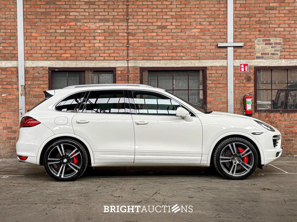 Porsche Cayenne Turbo 4.8 V8 500PK 2012