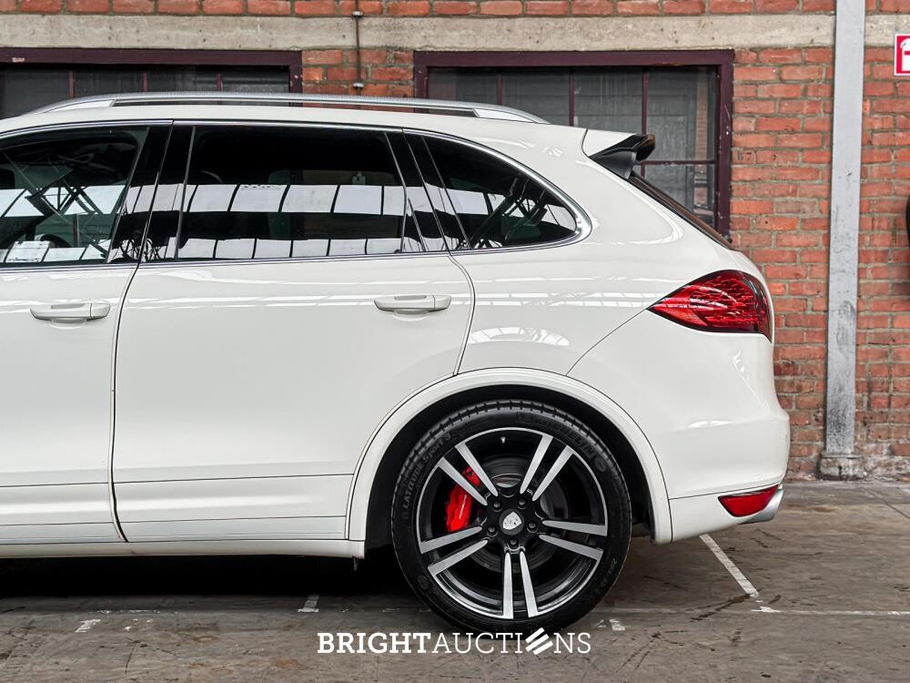 Porsche Cayenne Turbo 4.8 V8 500PK 2012
