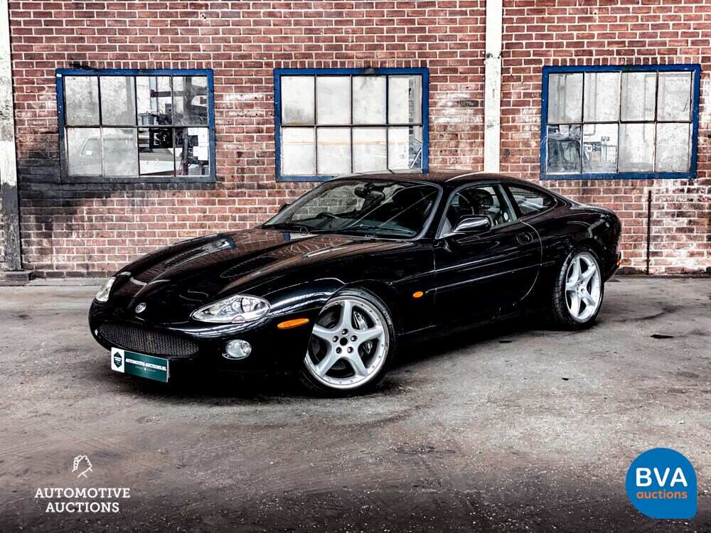 Jaguar XKR 4.0 Coupé 363pk 2001, 48-HNP-2