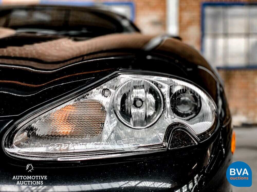 Jaguar XKR 4.0 Coupé 363pk 2001, 48-HNP-2