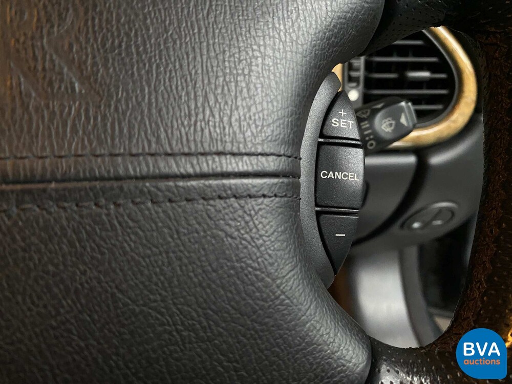 Jaguar XKR 4.0 Coupé 363pk 2001, 48-HNP-2