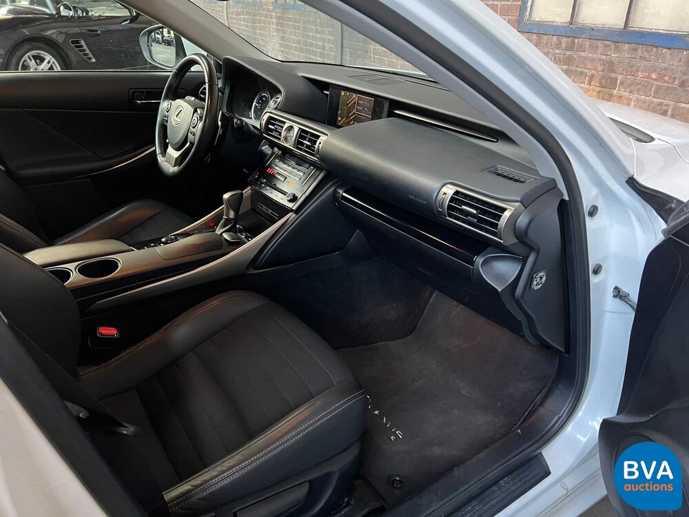 Lexus IS 300h Business Line Pro 181hp 2014, GJ-921-D.