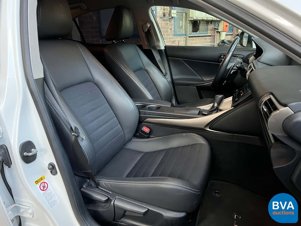 Lexus IS 300h Business Line Pro 181hp 2014, GJ-921-D.